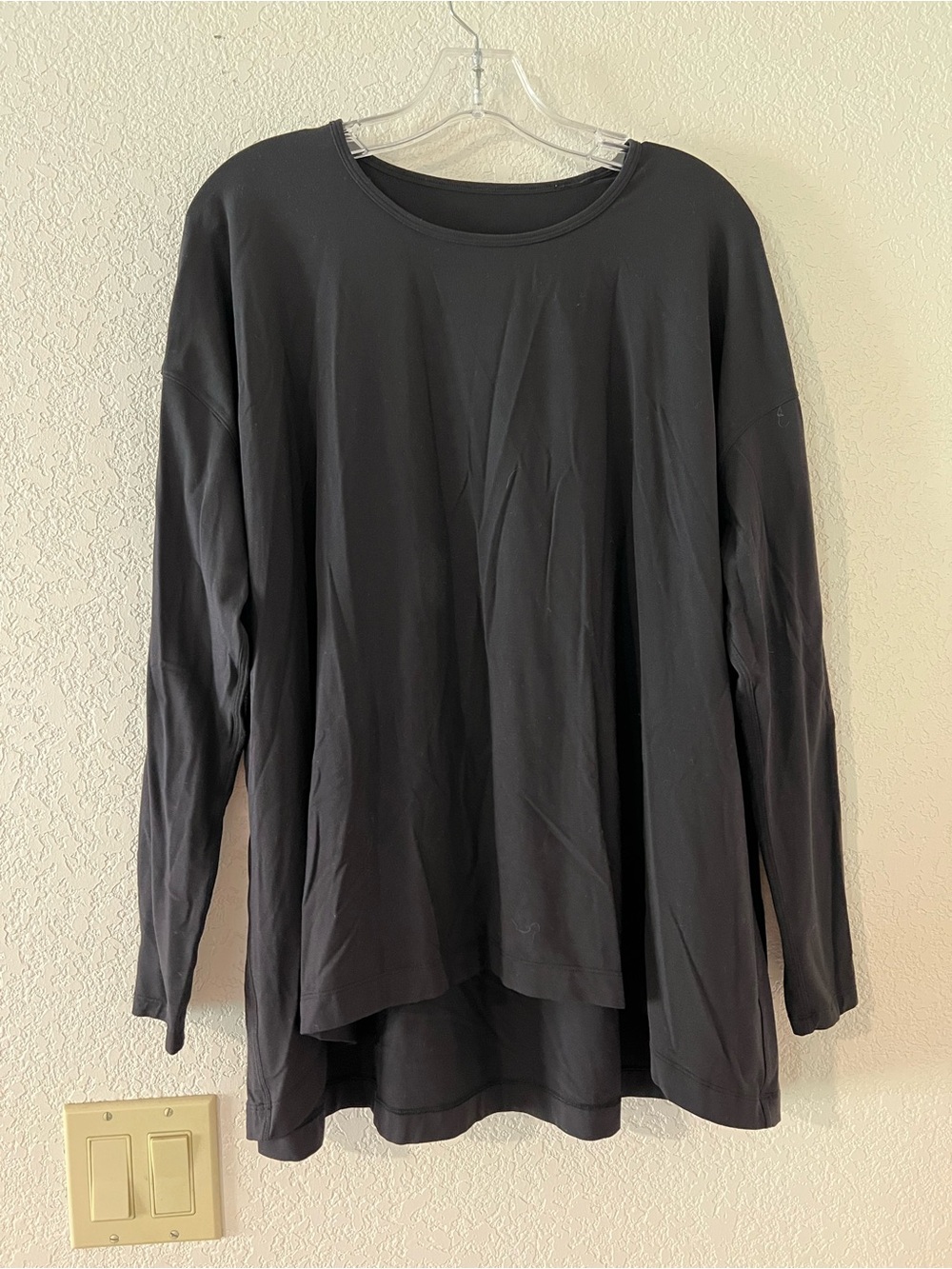 Lululemon Women's Black Long Sleeve Top